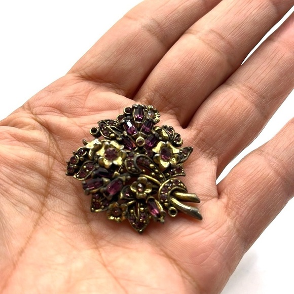 Hollycraft 1950 Corp Brooch & Clip On Earring Set Purple Rhinestones Vintage - Picture 7 of 9